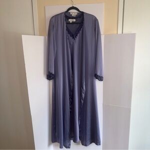 Oscar de la Renta Sleepwear Purple Lace Robe